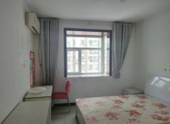 人民路华英嘉园1.5万精装三居 拎包入住 名门世家 国贸中心