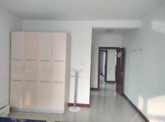 人民路华英嘉园1.5万精装三居 拎包入住 名门世家 国贸中心